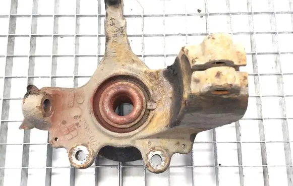 Ford Focus C-MAX Front wheel hub spindle knuckle