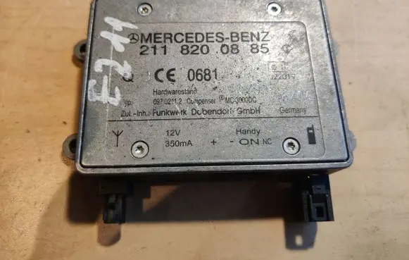 Mercedes-Benz E W211 Antenna control unit 2118200885