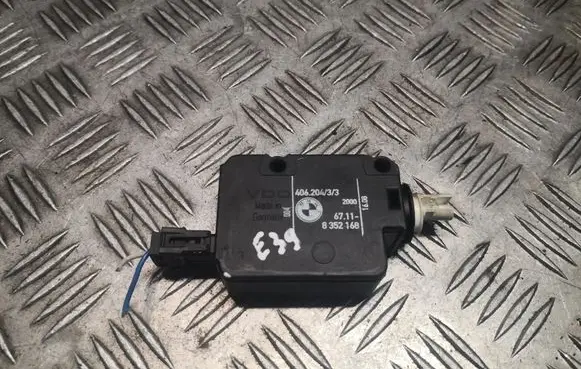 BMW 5 E39 Fuel tank cap lock 8352168