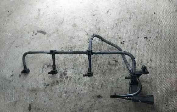 Ford Galaxy Fuel return line/hose 4r8q9f951aa