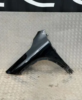 Mercedes-Benz EQA Fender 