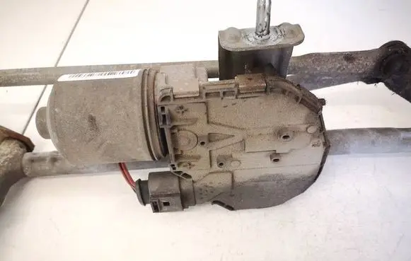 Volkswagen Sharan Wiper motor 7N1955119A