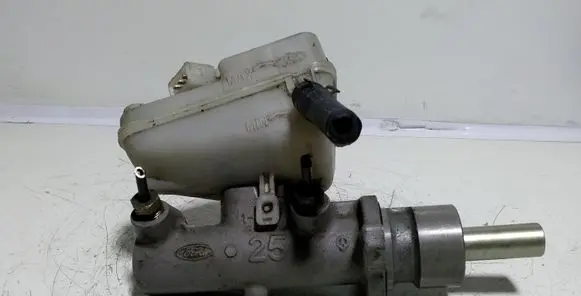 Ford Mondeo MK II Master brake cylinder 21029099