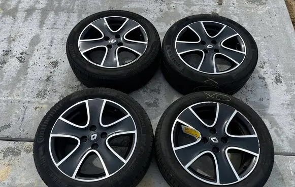 Renault Clio IV R16 alloy rim 