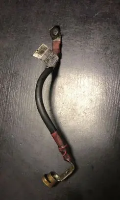 BMW 5 E39 Positive cable (battery) 2247665