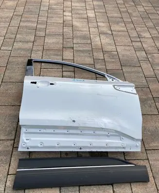 Renault Koleos II Front door