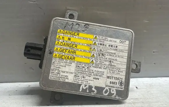 Mazda 3 I Xenon control unit/module W3T15671 8603
