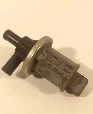 Audi A6 S6 C4 4A Valve vacuum 076133517