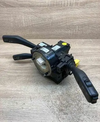 Volkswagen PASSAT B6 Wiper turn signal indicator stalk/switch 3C5953513C 3C0959653B 3C0959549L