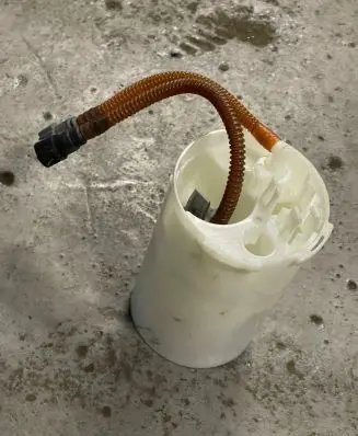 BMW X3 E83 Fuel injection high pressure pump