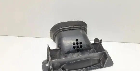 Volvo C30 Air intake duct part 7M519E635FB