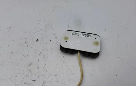 Tesla Model S Seat pressure sensor 283353170A12941129 100577800B