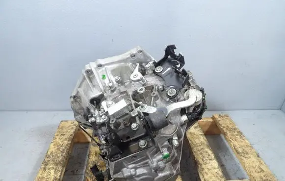 Toyota Avensis T220 Manual 6 speed gearbox 3311102050