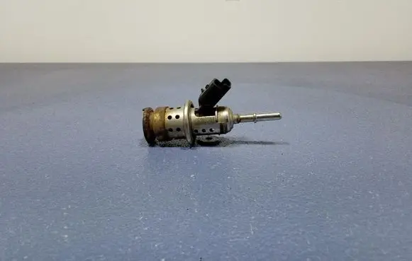 Citroen DS5 Fuel injector 9801187080