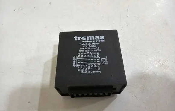 Volkswagen PASSAT B6 Tow bar trailer control unit/module 08210125003