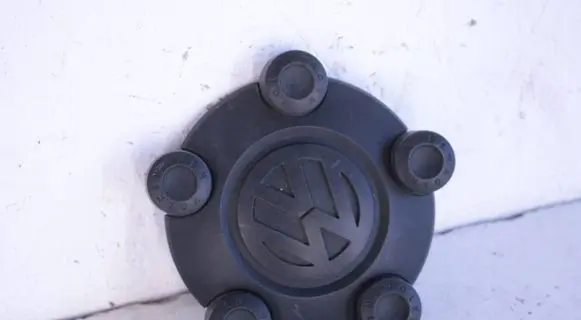 Volkswagen Caddy Original wheel cap 2K0601169
