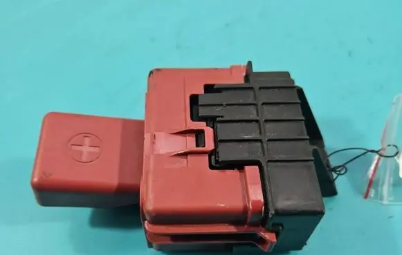 Positive cable (battery)