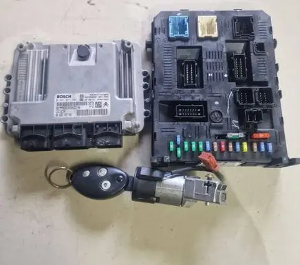 Citroen C5 Engine ECU kit and lock set 9653958980 0281011561 9663245780
