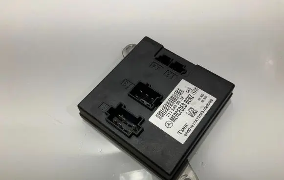 Mercedes-Benz E W211 Comfort/convenience module 2115450532 A2115450532