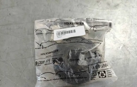 Audi A6 S6 C6 4F Rear coil spring rubber mount 8E0512149P