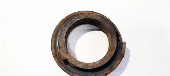 Volvo XC70 Front coil spring rubber mount 6g915599baa 6g91-5599-baa
