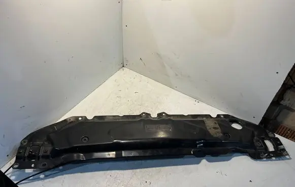 BMW 5 E60 E61 Top upper radiator support slam panel 7033741 11267310