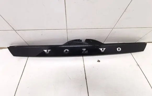 Volvo V60 Trunk door license plate light bar 31391291 31391290 31391293