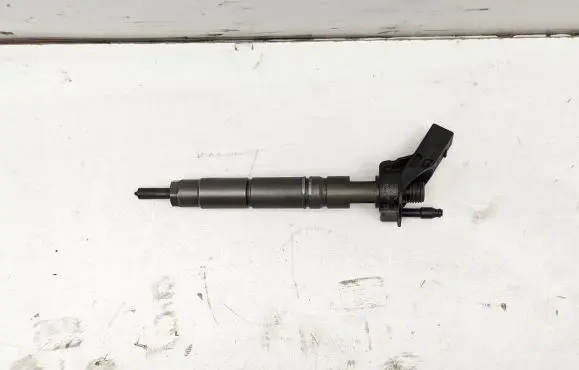 Mercedes-Benz ML W164 Fuel injector A6420701987