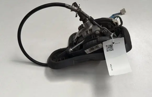 BMW 1 E81 E87 Gear shifter/selector 7577600 757760001 024102009