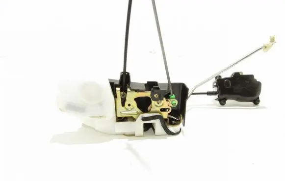 Mitsubishi Pajero Front door lock