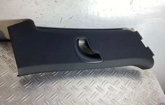 Porsche Cayenne (92A) (C) pillar trim 7P5867241