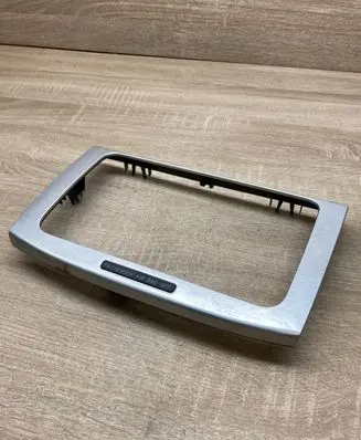 Volkswagen PASSAT B6 Radio/GPS head unit trim 3C0858069P 3C0919234