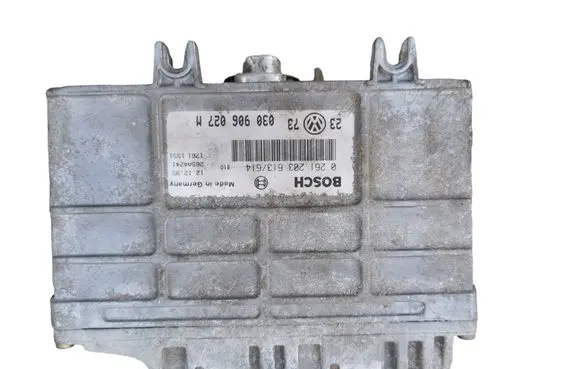 Volkswagen Golf III Engine control unit/module 0261203613 030906027M 26SA4241