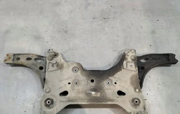 Opel Vivaro Front subframe 