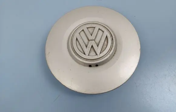 Volkswagen Golf III Original wheel cap 1H0601151B 1H0601149B