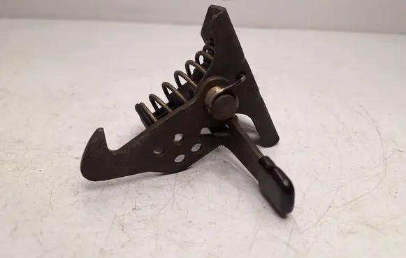 BMW 5 E60 E61 Engine bonnet/hood lock/latch loop/hook 7034256 51237034256 51234362947