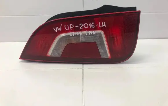 Volkswagen Up Rear/tail lights 1S0945095