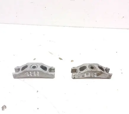 Volkswagen Caddy Fuel Injector clamp holder 03L216