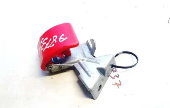 Volvo V50 Engine bonnet (hood) release handle