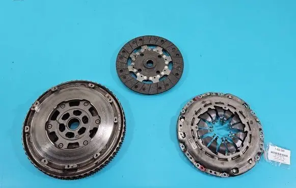 Nissan Juke I F15 Dual mass flywheel 123104345R IMPRK1453369