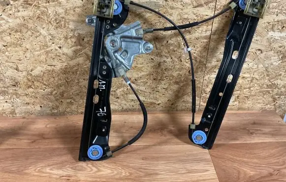 Opel Insignia A Front window lifting mechanism without motor 965872102 0210