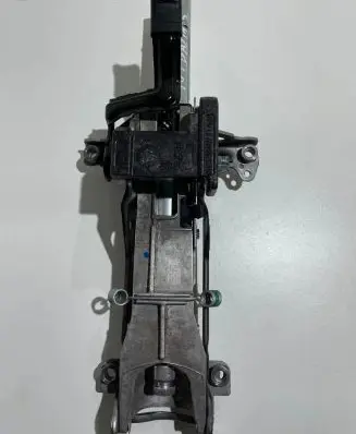 Steering wheel axle set
