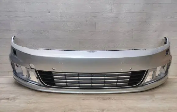 Volkswagen Eos Front bumper 1Q0807221E