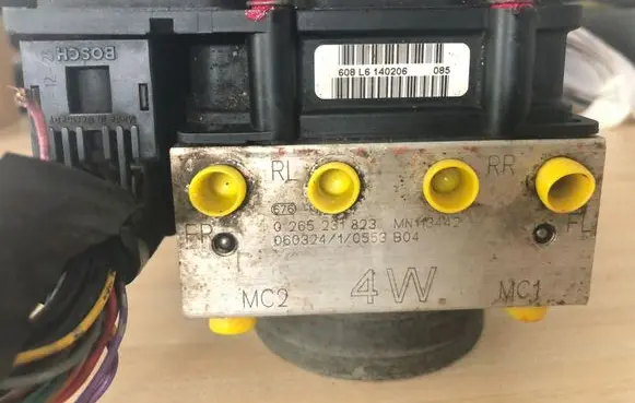 Mitsubishi Lancer ABS Pump MN113442 0265231823 06032410553