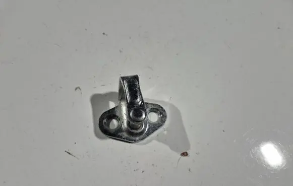 Opel Insignia A Front door lock loop/hook striker 