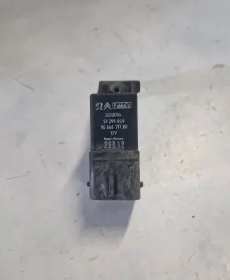 Volvo V40 Glow plug pre-heat relay 51299049 9666671780
