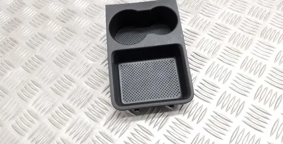Cup holder front