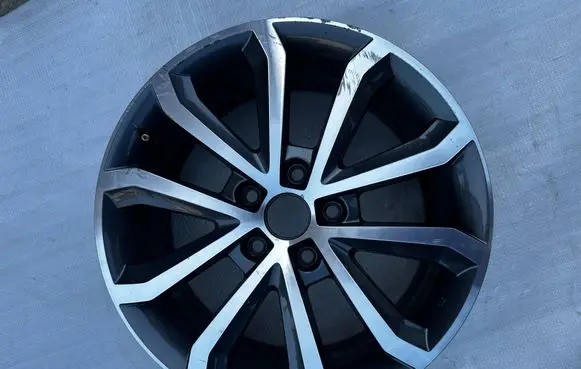 Skoda Octavia Mk3 (5E) R17 alloy rim 5E0601025B