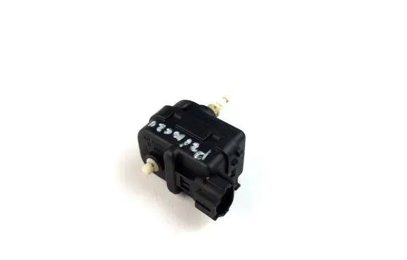 Nissan Primera Headlight level adjustment motor 