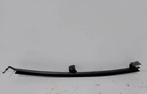 Nissan Micra K14 Rear door window/glass frame 82216D4